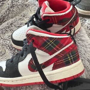 Nike Red Plaid High-Tops Jordan 1 9C